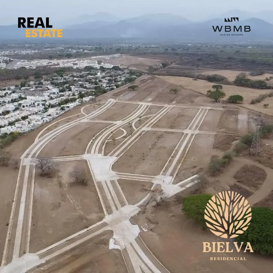 Vista aérea del fraccionamiento Bielva junto a la ciudad